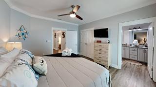Salty Lil Beach House Overlooking Pool With a huge Deck - Gulf Shores - 6