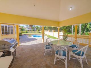 Casati Pearl House, Big House With Private Pool - Bombita - 1
