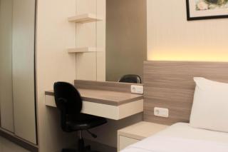 Comfort 2BR at Grand Kamala Lagoon Apartment By Travelio - Bekasi - 5