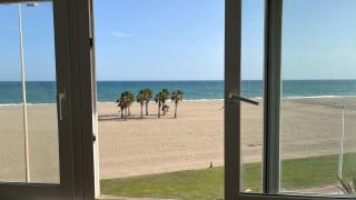 2 Bedroom Apartment Front Line Of The Beach - Roquetas de Mar - 1