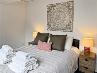 Relaxing Getaway With Hot Tub Sauna Sleeps 6 - Falmer - 9