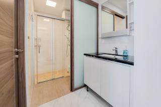 Nice and Elegant 2BR at Sky House BSD Apartment By Travelio - Tangerang - 2