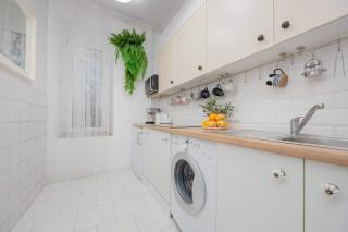 Piękny Jasny Apartament z Sypialnią i Biurkiem by Noclegi Renters - Varsavia - 5