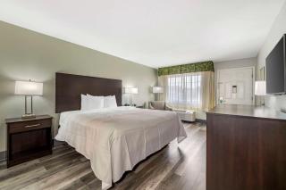 Quality Inn Siloam Springs West - 3