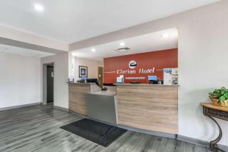 Clarion Inn near Lookout Mountain - 8