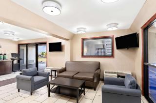 Quality Inn Cleveland Airport - Middleburg Heights - 6