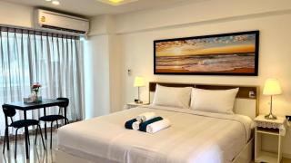 Partial Seaview Studio on 11 Floor near JungCeylon, Bangla Street - Patong Beach - 8