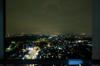 Comfort 1BR Apartment at Evenciio Margonda By Travelio - Depok - 3