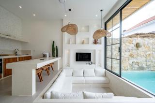 Villa Ratu Canggu - Luxury Villa, Walk to Beaches - Canggu - 8
