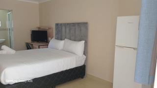 BAYSIDE Hotel & Self-catering ISIPINGO - - 4