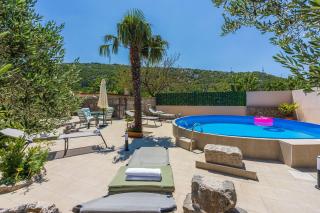 Hundefreundliche Villa mit Privatpool, Aussendusche, Grill und vielen Wanderwegen in der Umgebung - Grižane - 0