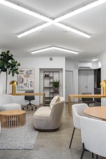 Fly, work, stay - your perfect airport base - 9