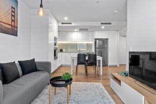 South Bank Sleek - 1Bed-1Bath-1Car-Balcony - 7