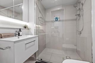South Bank Sleek - 1Bed-1Bath-1Car-Balcony - 4