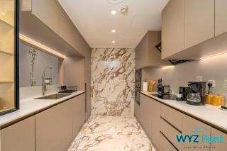 Stunning 2 BR in the heart of Downtown, 360 views - 6