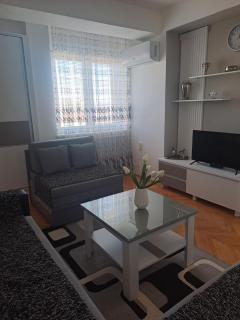 Angela Apartments - 6