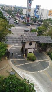 The Redwoods SM Fairview with Balcony - Manila - 9