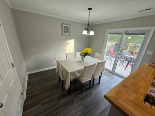 2bed 3bath private and close to everything ! - Greensboro - 6