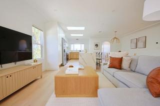 Chic 2B2B Apt w City Views near Sunset Blvd - Los Angeles - 0
