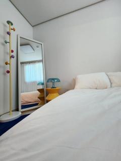 Mid-Century staycation in Seoul - Seul - 7
