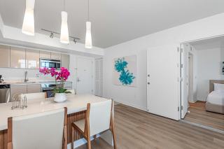 Balcony Pool View and Near Beach - 1