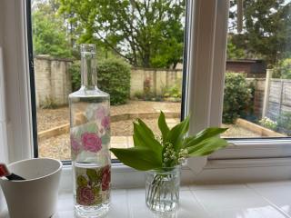 Delightful 2 bedroom house in Bath with private parking garden WiFi & easy access to city centre - Bath - 2