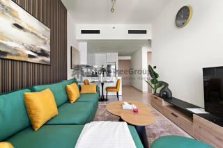 High-Floor and Spacious 1BR at Binghatti Emerald - 4