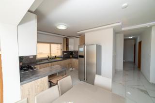 Peaceful Penthouse 3 bed with views - by HostMT - 8