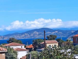 sous le soleil de l'ILE ROUSSE - Isola Rossa - 0