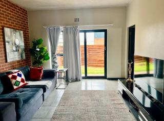 Suburban Suites at Indlou - Midrand - 0