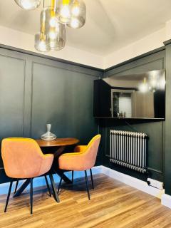 The Green Scholar's Nook - 4