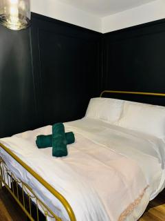 The Green Scholar's Nook - 1