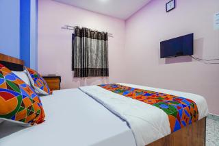 Evaan Deluxe Rooms - 8