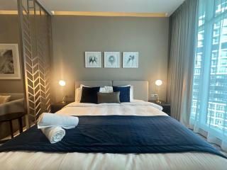Business Bay Modern studio with a Pool view at DAMAC Maison Prive - 1