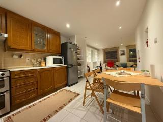 Nice 3bed apartment only 3 stops to London centre - 1