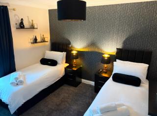 Newly decorated Cozy home! - - 7