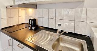 HOLIDAY HOME Neptun 3 z osobną sypialnią i balkonem - 8