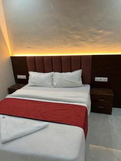 Hotel Surya Grand - Bombay - 3