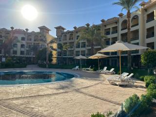 Your Dream Chalet Awaits at Saraya Resort Sahl Hasheesh with Panoramic Sea Views - 1