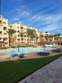 Beach front 2BR at elkarma hotel & aqua park - Hurghada - 2
