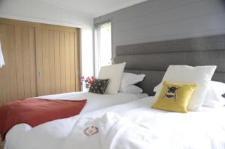 Hollicarrs - Honeycomb Lodge - York - 8