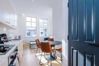 Stylish 1-Bedroom Getaway in Sale - Sale - 4