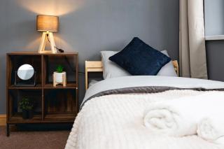 Amesbury Modern Comforts A 3-Bedroom Sanctuary - Nottingham - 5