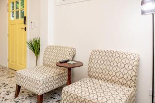 Bluebell Charm Cairns 4BR Home, 3 min to Hospital - Cairns North - 2