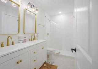 Modern 4Bed and 3Baths with 1st Floor King Bed by Oakley - Cincinnati - 8