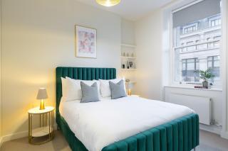 Urban Chic - Baker Street - 0