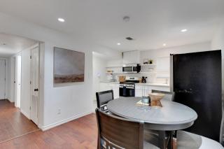 Charming 2BR Denton Home, 5 Minutes To Square, Sleeps 6 - Denton - 9