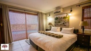 Zebula Golf and Wildlife Estate - Open Plains Pax 10 - Moi Signature Luxury villa - 2