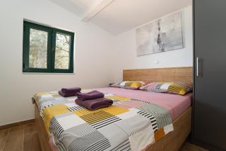 Isolated apartments with a swimming pool Cove Modrave, Sibenik - 20191 - Murter - 1
