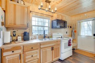 On 40 Acres Charming Cabin in Zanesville! - Zanesville - 3